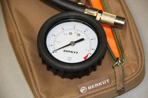 Манометр повышенной точности с дефлятором BERKUT TG-73 фото 3