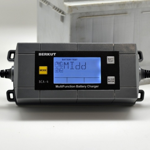 Зарядное устройство BERKUT Specialist BCA-4 фото 2