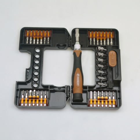 Отвёртка для точных работ со сменными битами BERKUT SPECIALIST BS-SET9137 (37 предметов) в кейсе фото 4