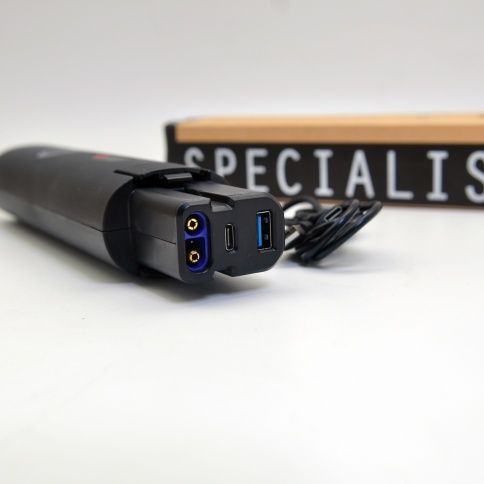 Универсальный аккумулятор + ПЗУ для устройств Berkut Power Tools JSL-18000PP фото 3