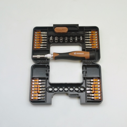Отвёртка для точных работ со сменными битами BERKUT SPECIALIST BS-SET9137 (37 предметов) в кейсе фото 3